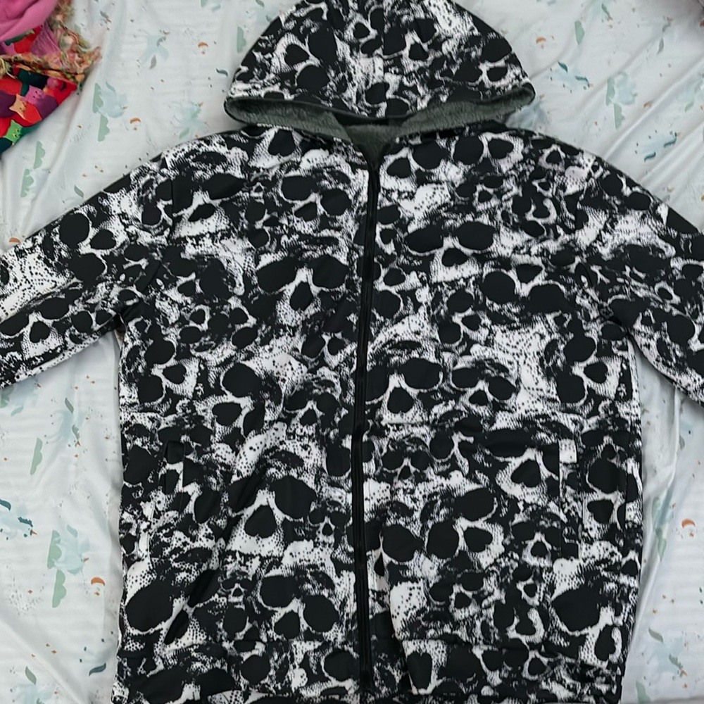 Skull sweatshirt